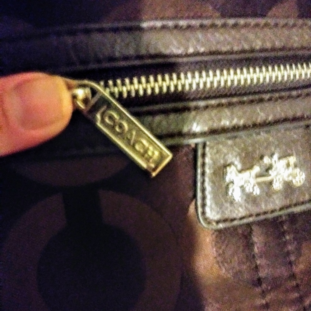 Coach purse - Picture 3 of 6